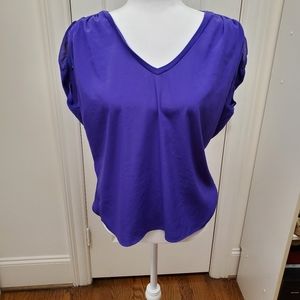 DKNY flowy top, size s